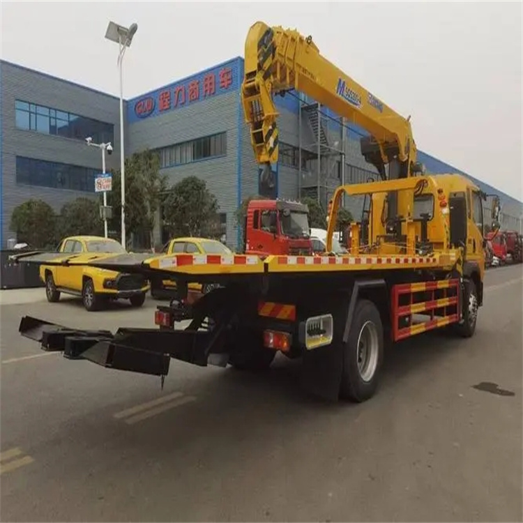 泗水附近小随车吊出租电话，轻松解决搬运烦恼