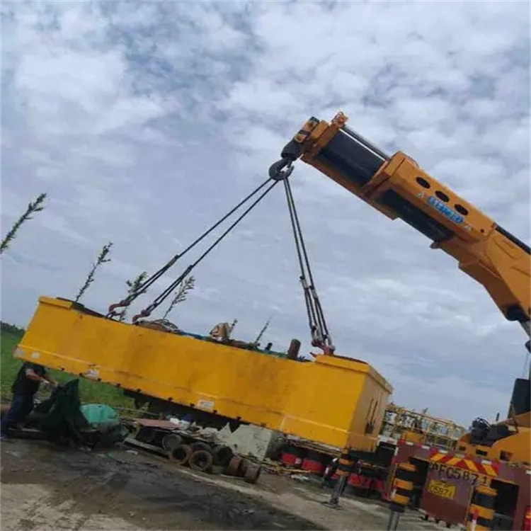 泗水随车吊吊集装箱怎么吊